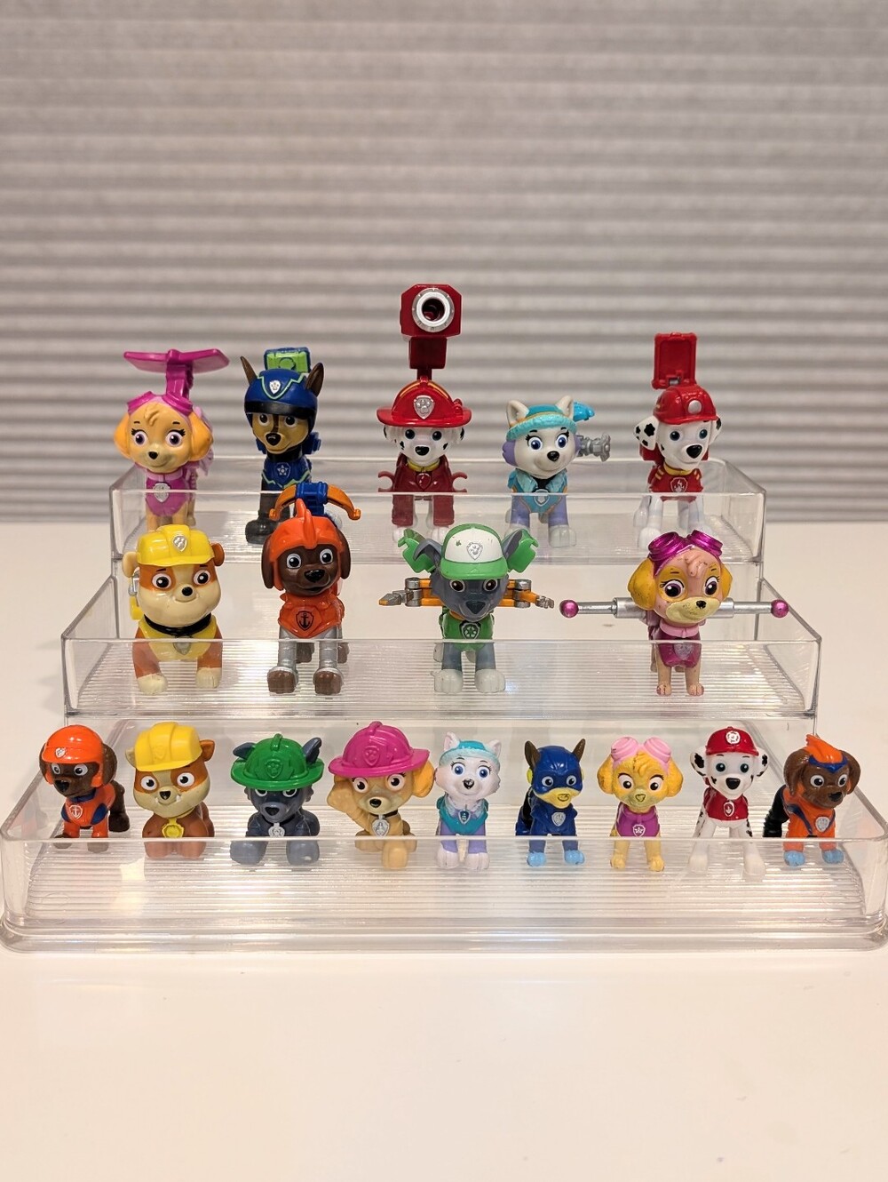 HUGE LOT! 18x PAW Patrol Figures w/ Transforming Action Packs